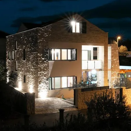 Luxury With A Swimming Pool Novigrad - 18339 Villa