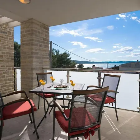 Luxury With A Swimming Pool Novigrad - 18339 빌라 노비그래드달마샤
