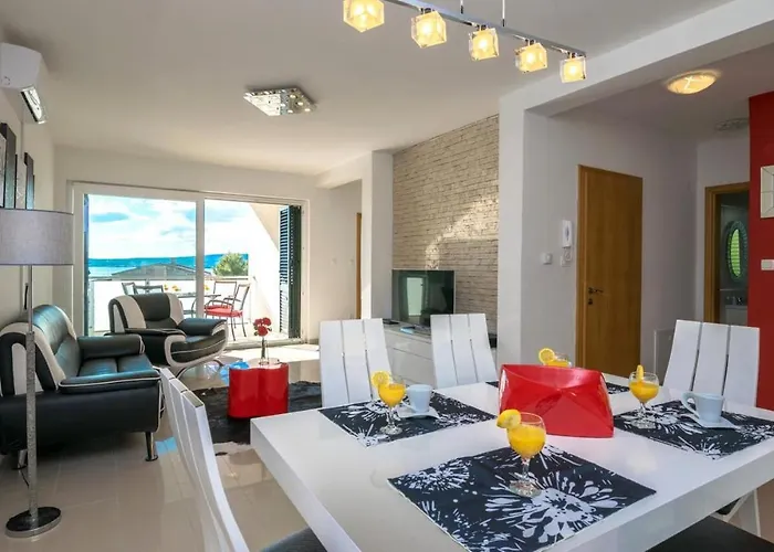 Luxury With A Swimming Pool Novigrad - 18339 Вилла *