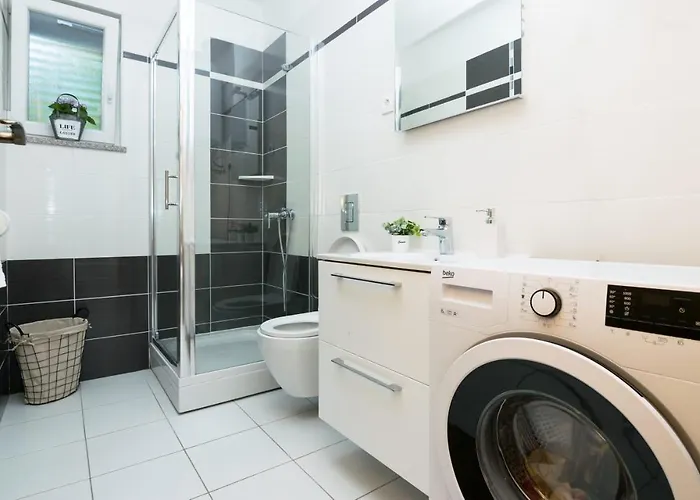 Luxury With A Swimming Pool Novigrad - 18339 Вилла