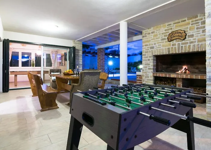 Luxury With A Swimming Pool Novigrad - 18339 Новиград-Далмация