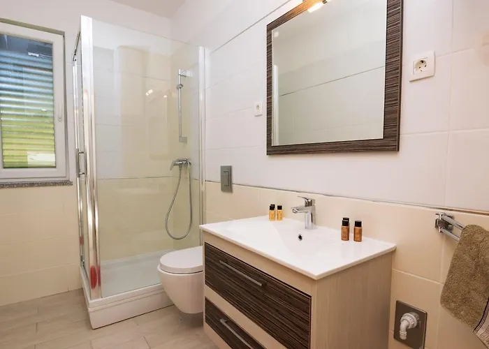 Luxury With A Swimming Pool Novigrad - 18339 Вилла